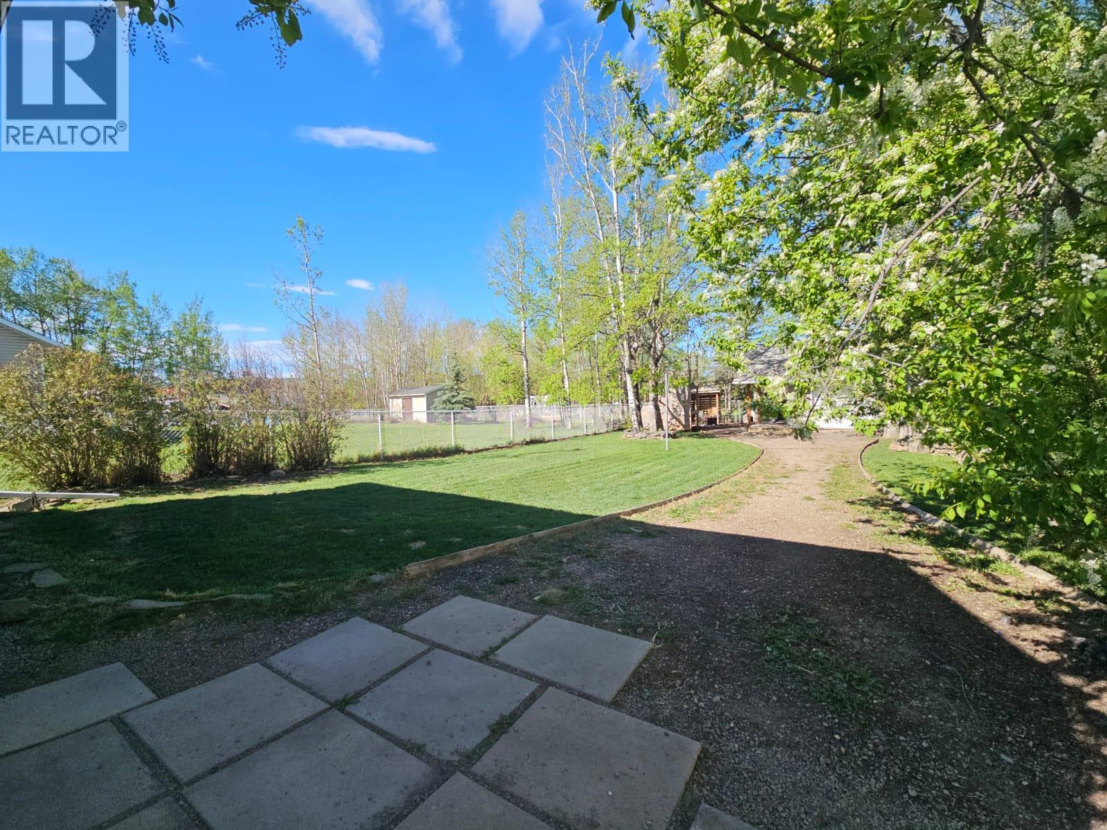 5237 42 Street NE, Chetwynd
