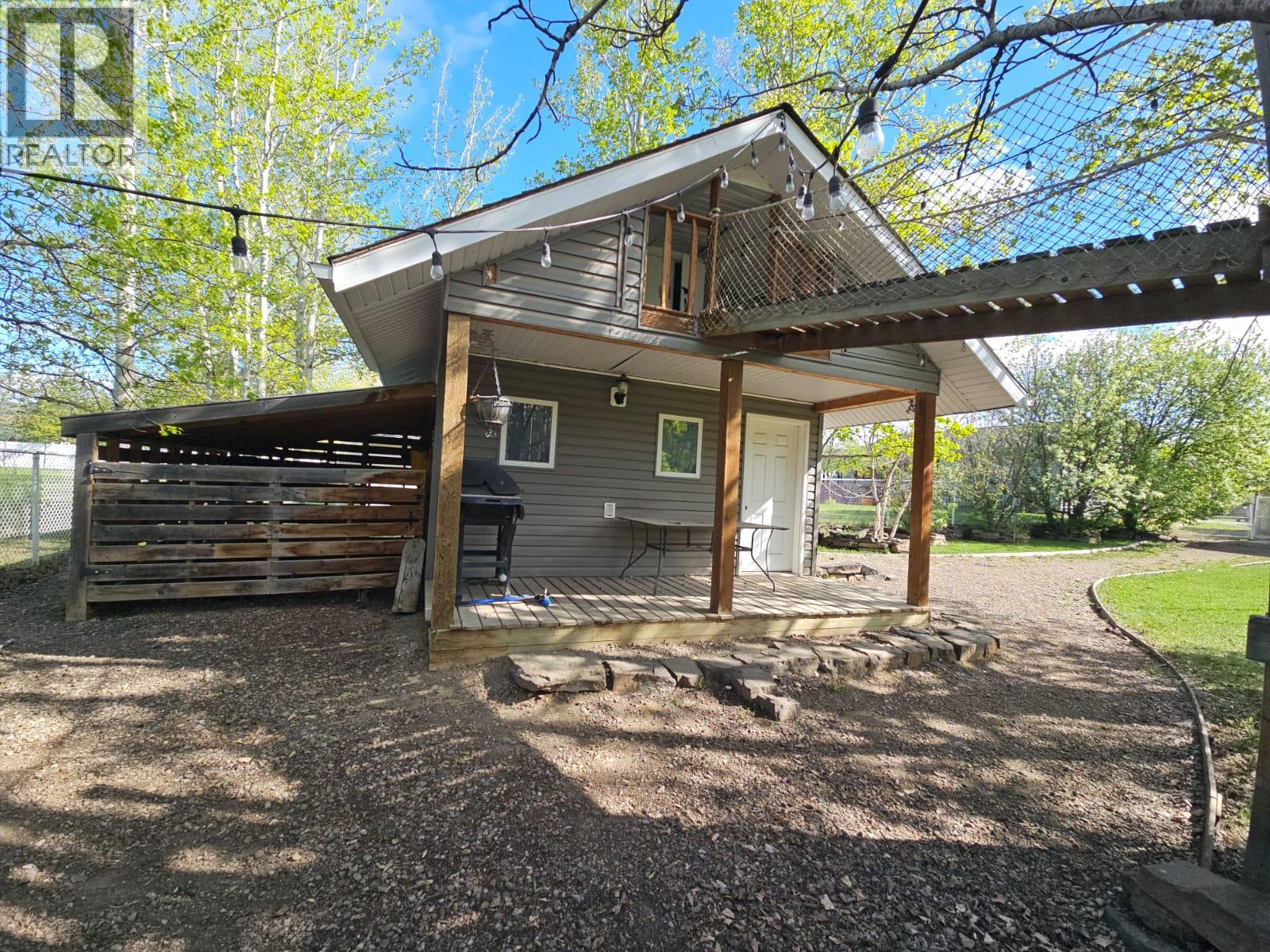 5237 42 Street NE, Chetwynd