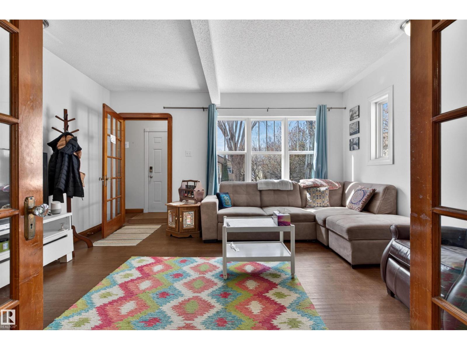 10522 79 AV NW - 5