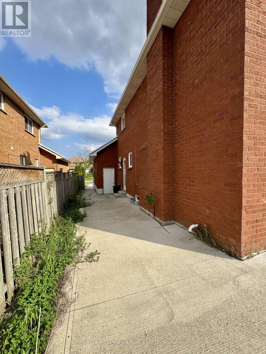 36 DIANE COURT - 26