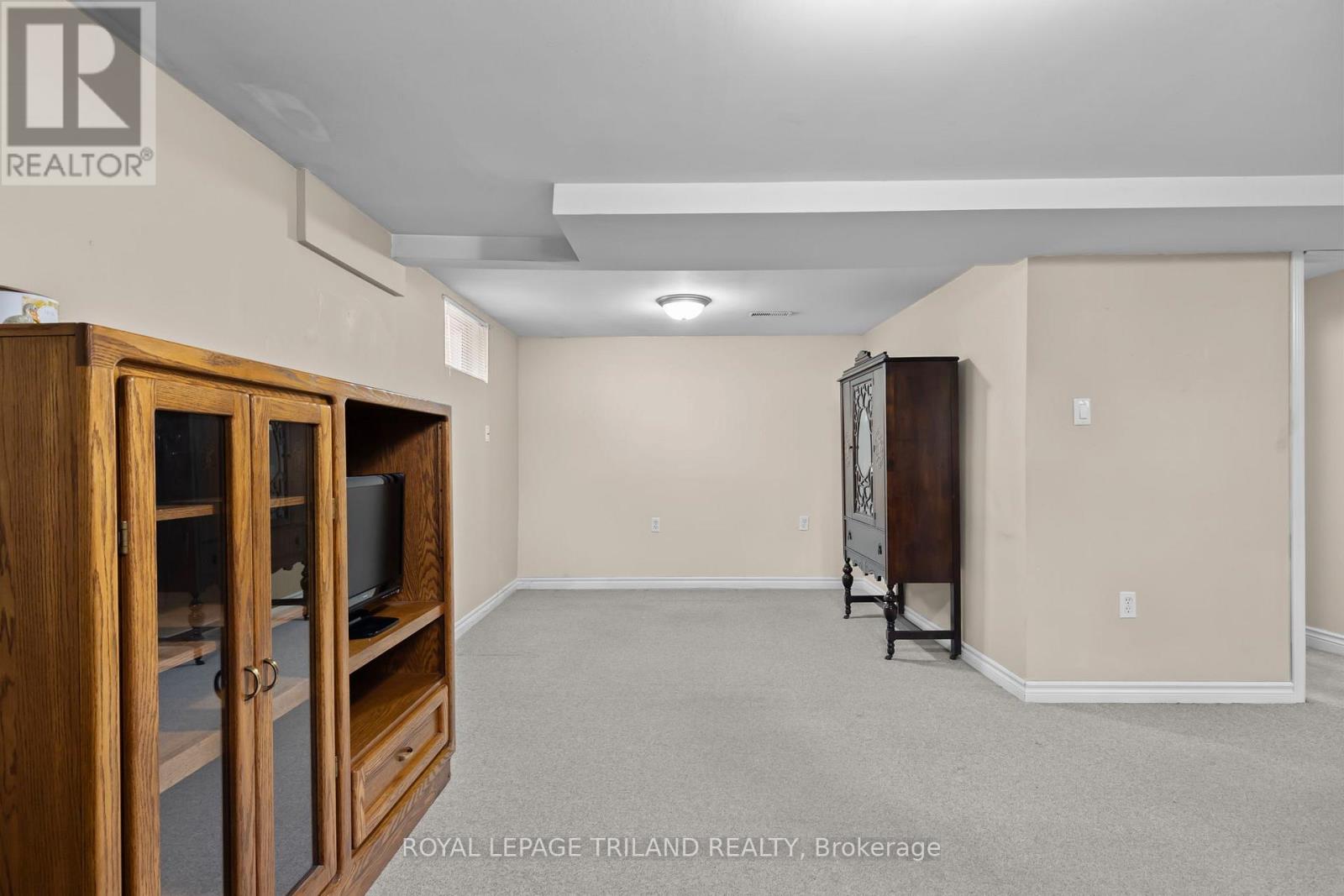 29 LADORE DRIVE - 29