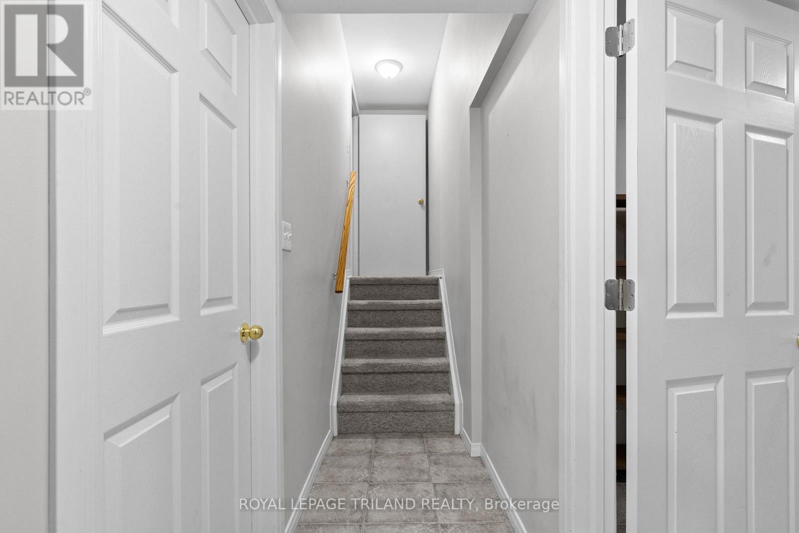 29 LADORE DRIVE - 30