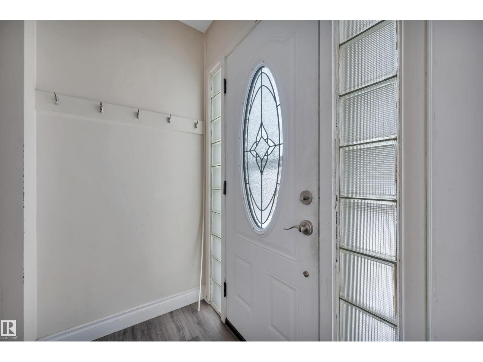 12436 75 ST NW - 4