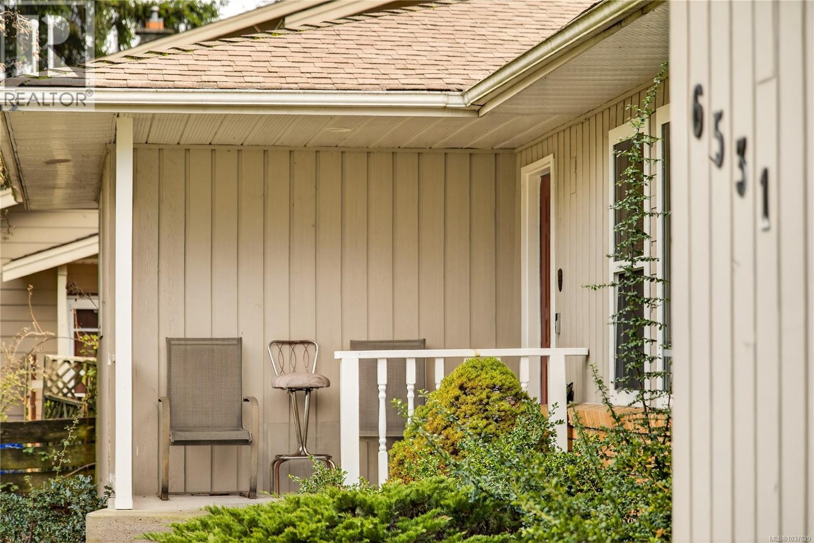 6531 Dover Rd, Nanaimo