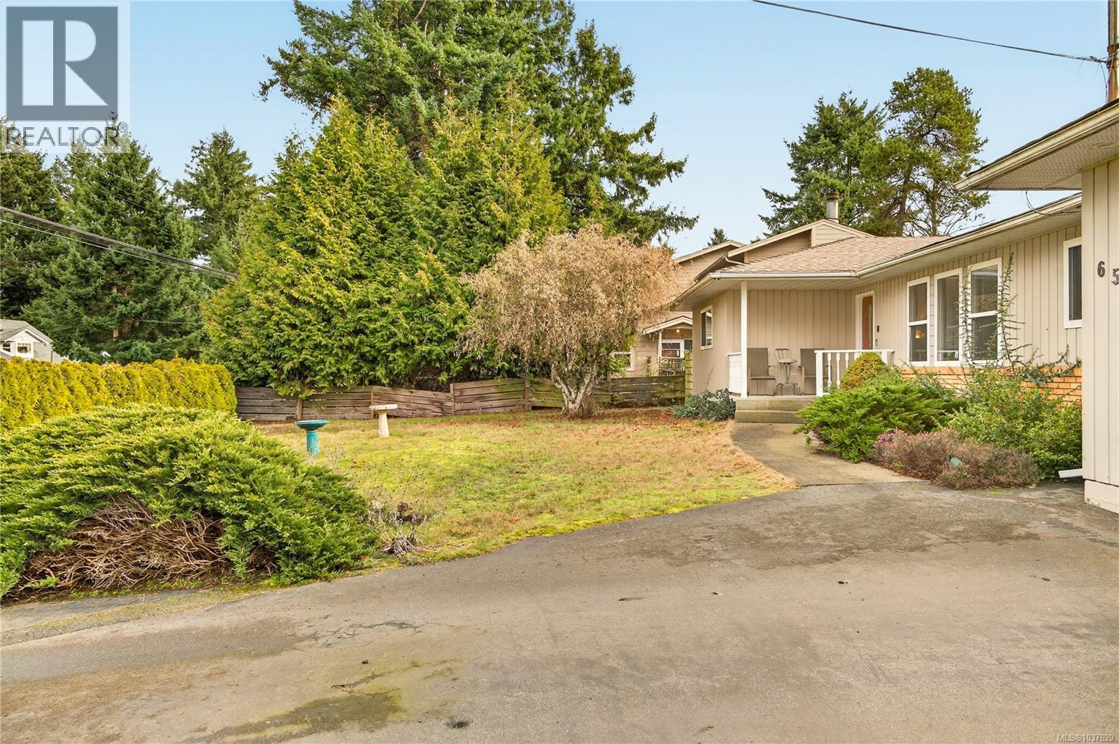 6531 Dover Rd, Nanaimo