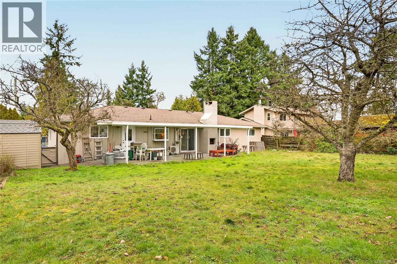 6531 Dover Rd, Nanaimo