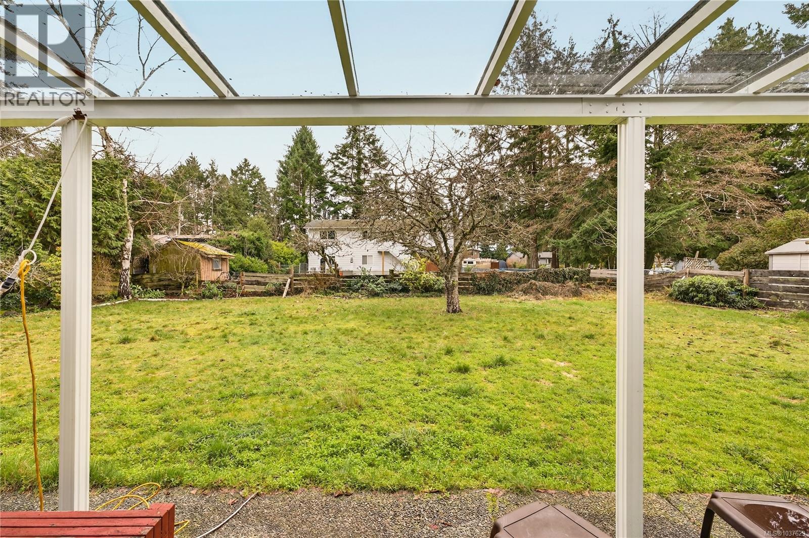 6531 Dover Rd, Nanaimo