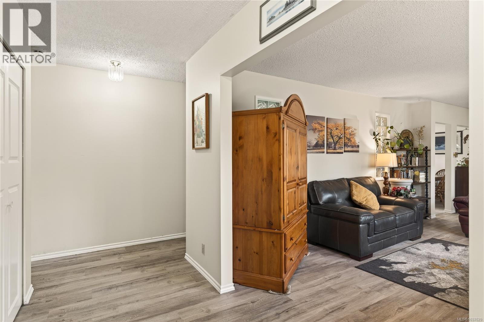 6531 Dover Rd, Nanaimo