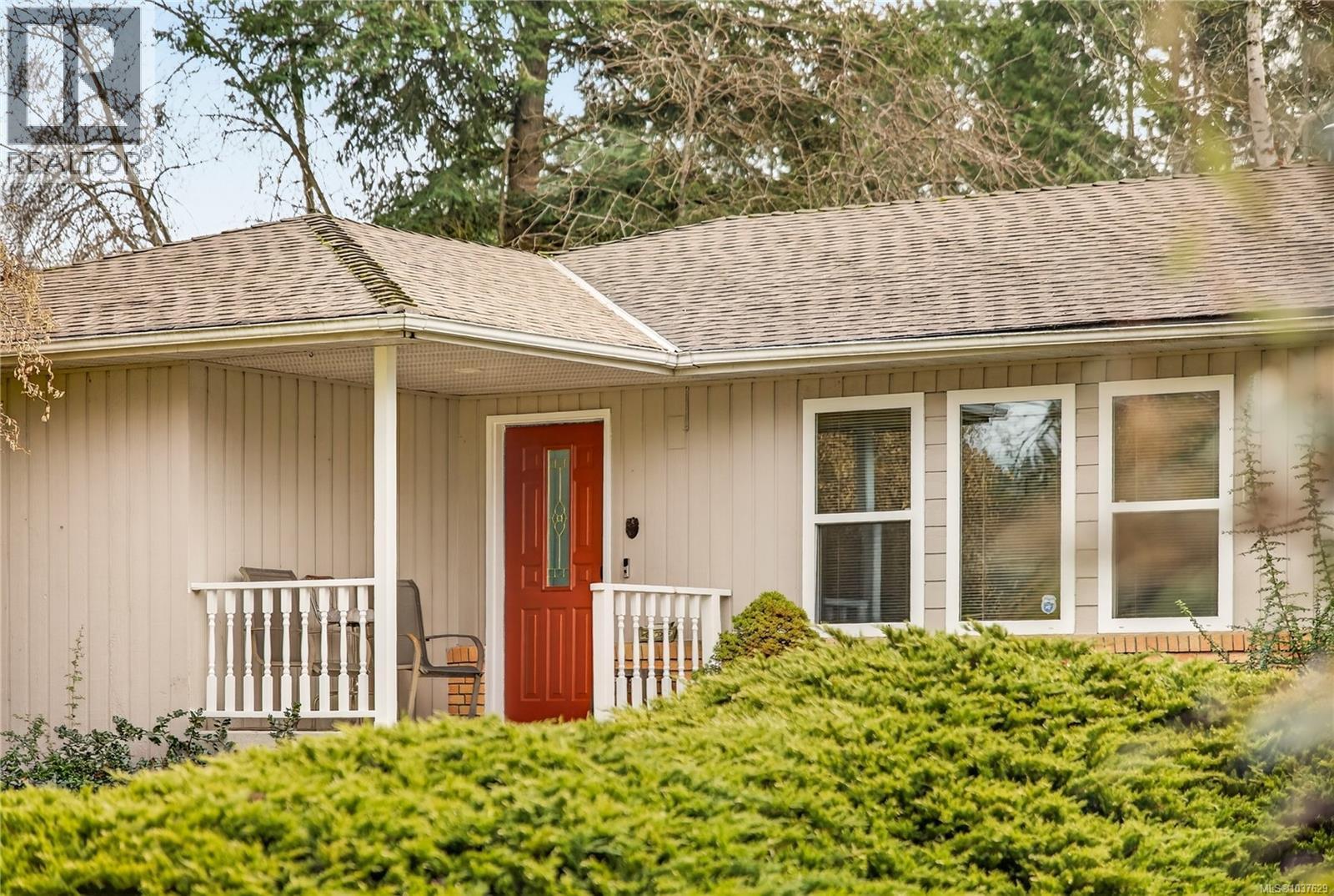 6531 Dover Rd, Nanaimo