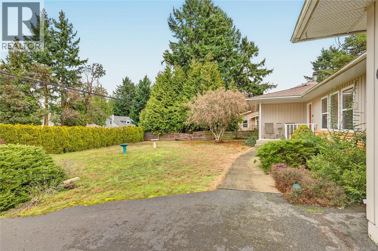 6531 Dover Rd, Nanaimo