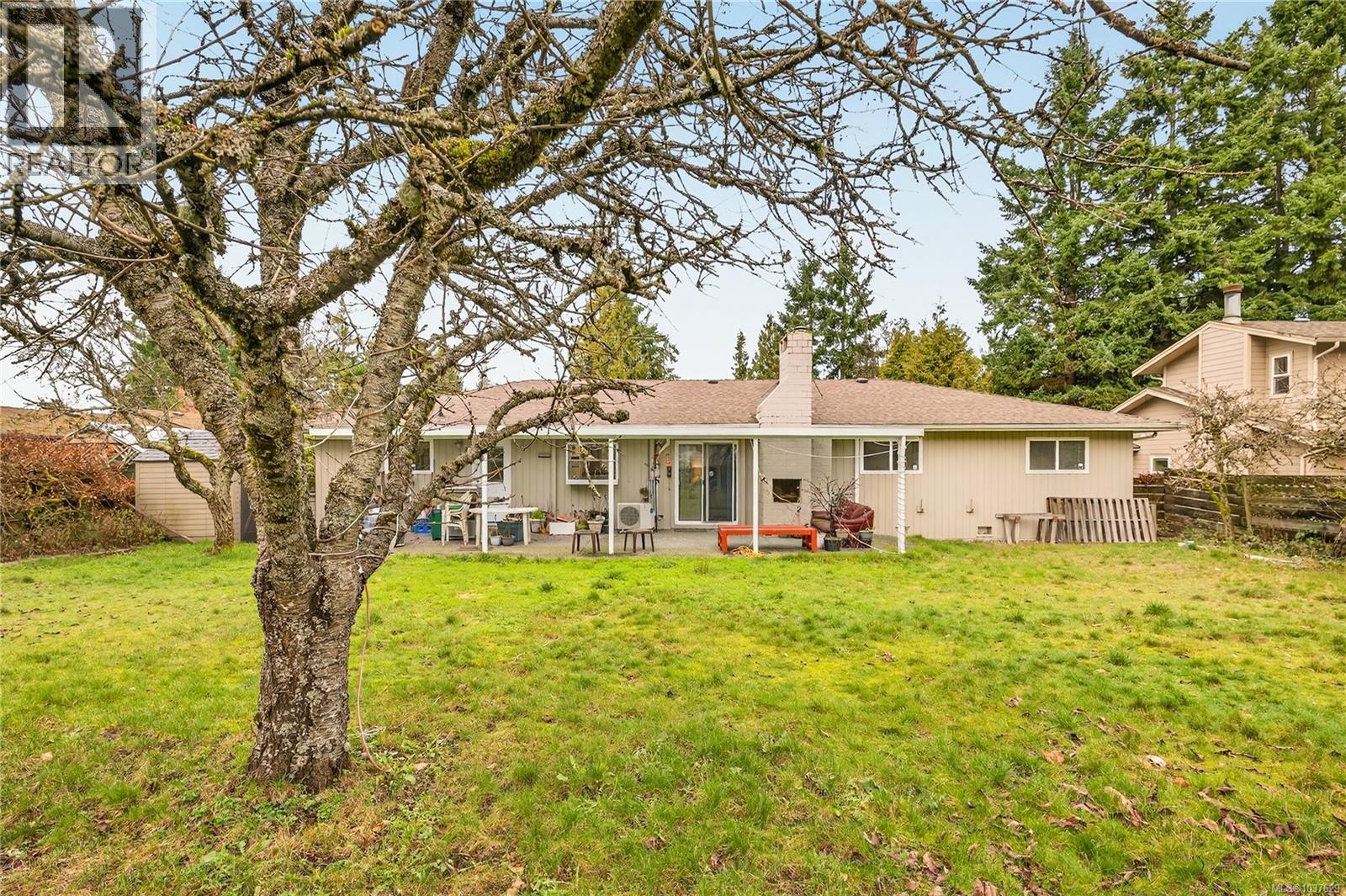 6531 Dover Rd, Nanaimo