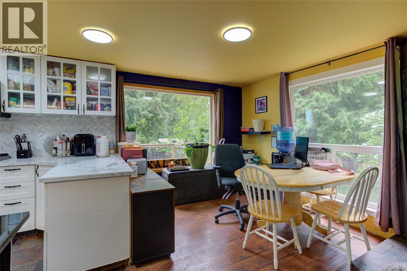 4547 Cowichan Lake Rd - 12