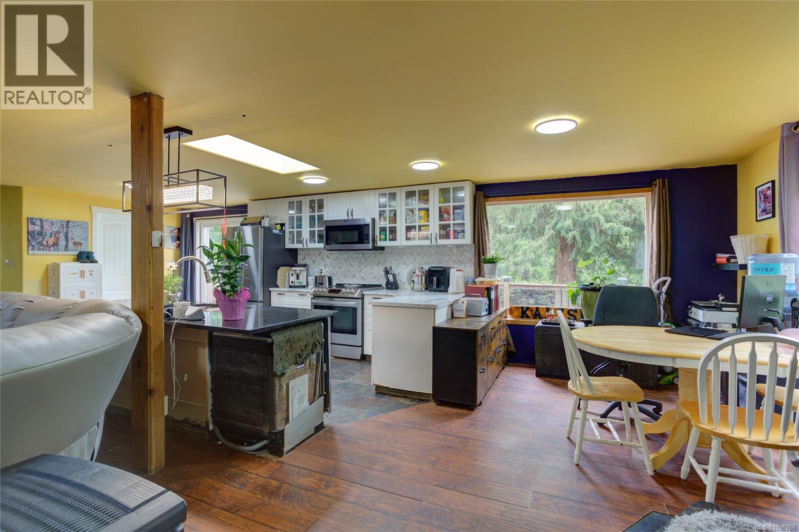 4547 Cowichan Lake Rd - 15
