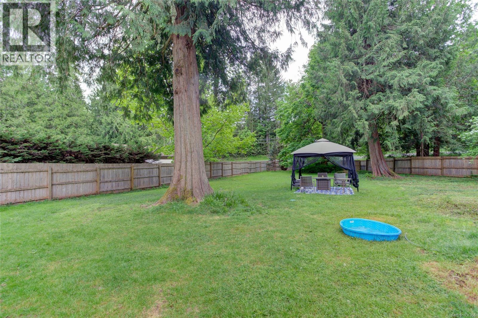 4547 Cowichan Lake Rd - 32