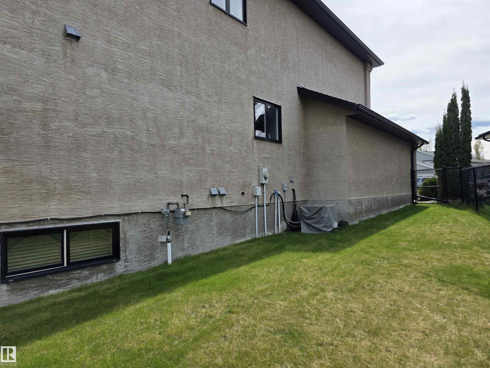 4477 36 ST - 55