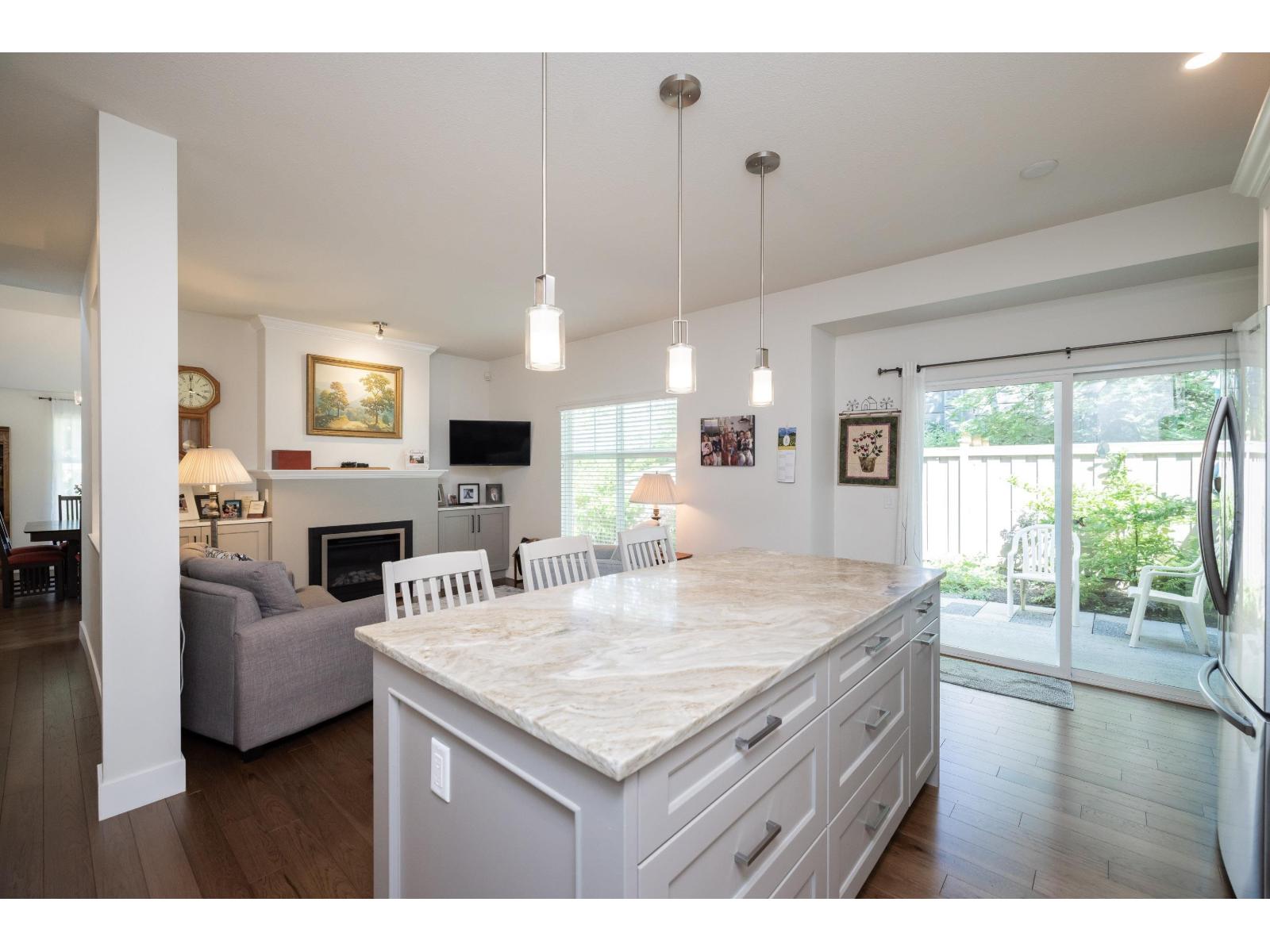 55 14877 33 AVENUE, Surrey