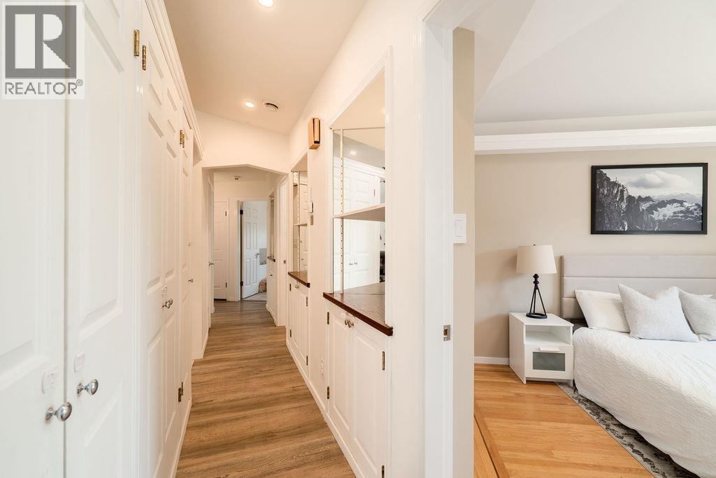 1032 EDGEWATER CRESCENT, Squamish