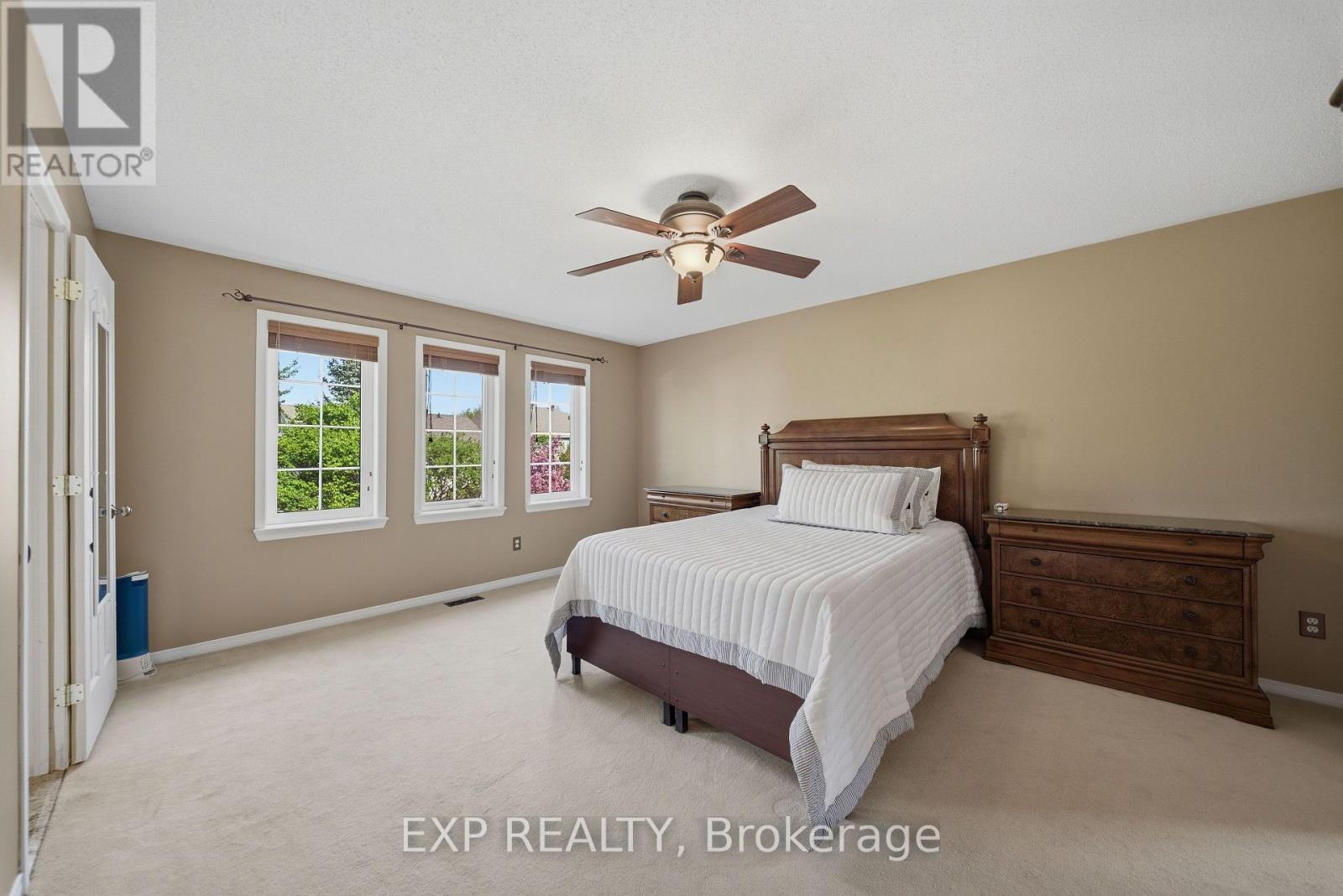 49 PONDHOLLOW WAY - 20