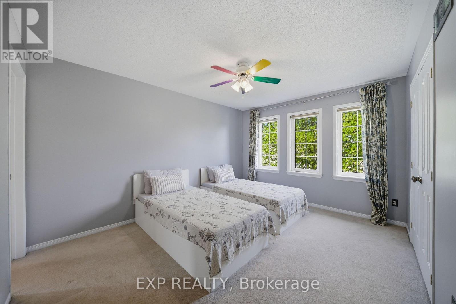 49 PONDHOLLOW WAY - 27