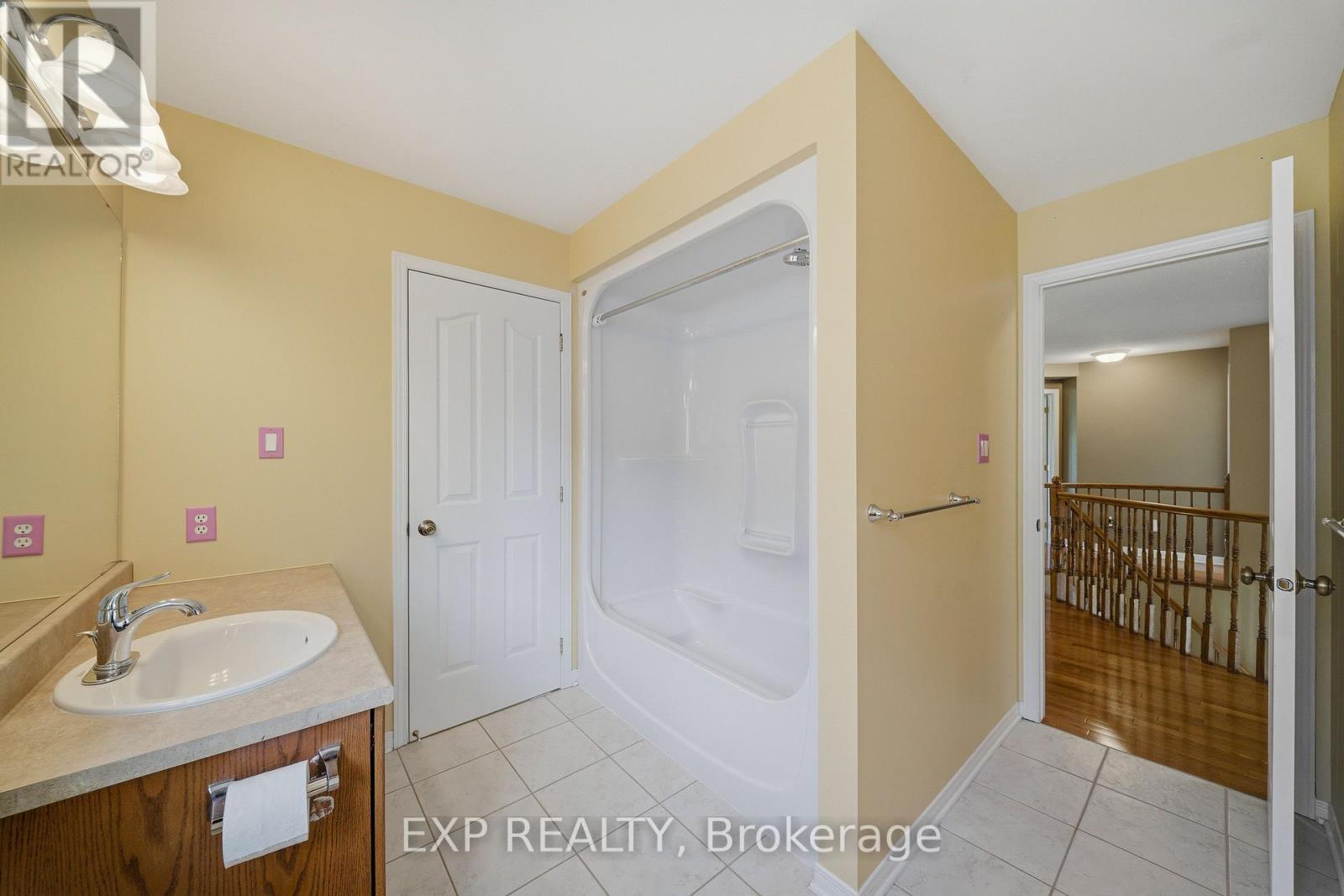 49 PONDHOLLOW WAY - 30