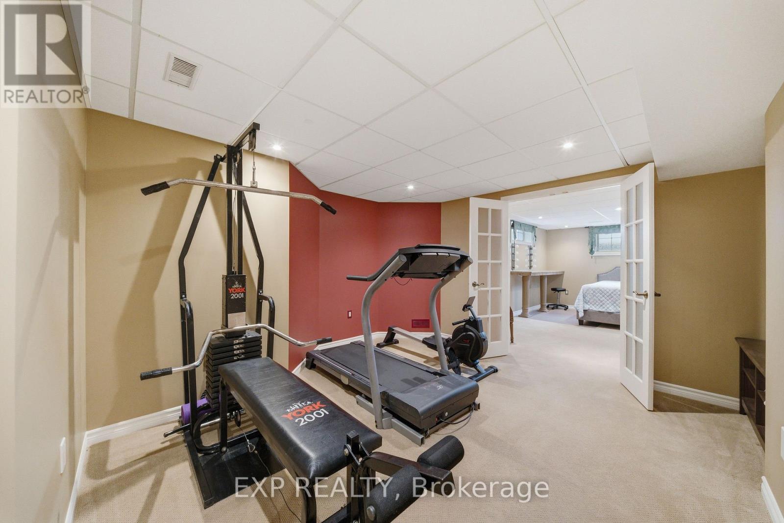 49 PONDHOLLOW WAY - 33