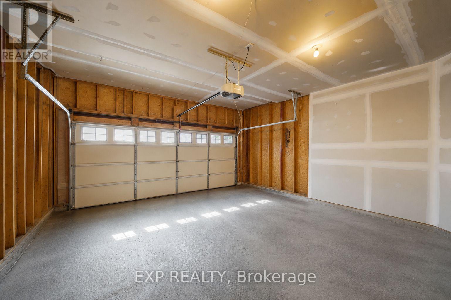 49 PONDHOLLOW WAY - 38