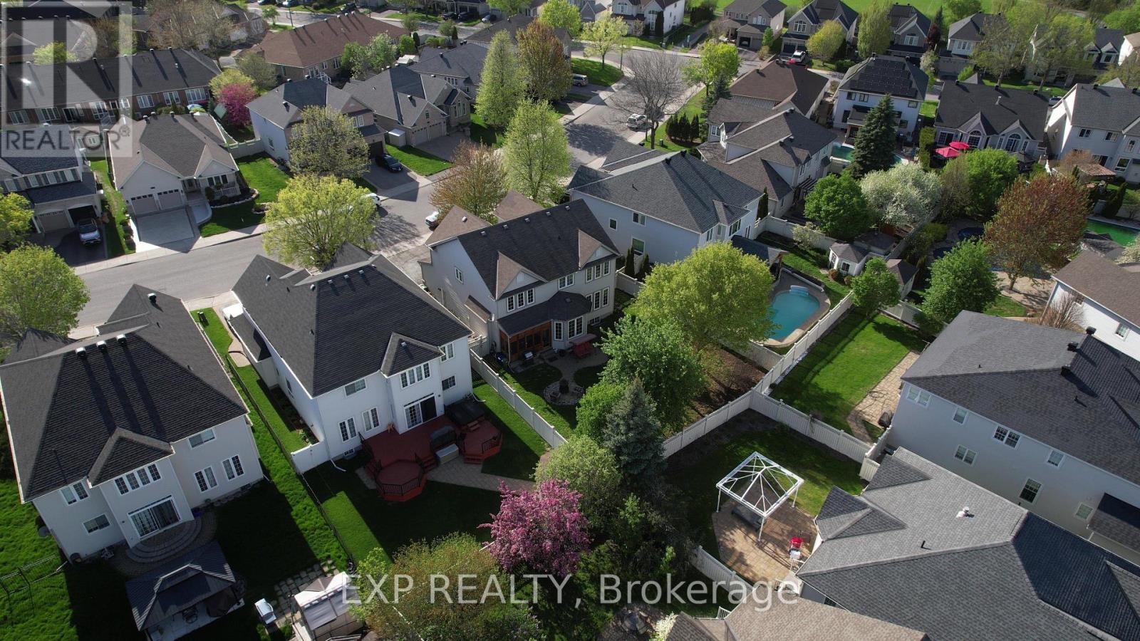 49 PONDHOLLOW WAY - 41