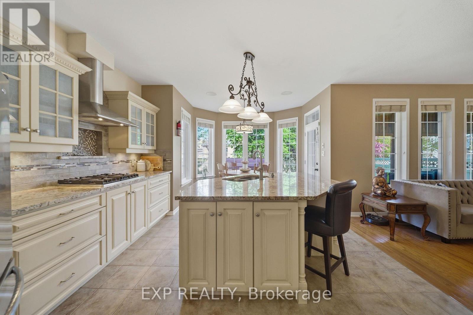 49 PONDHOLLOW WAY - 8