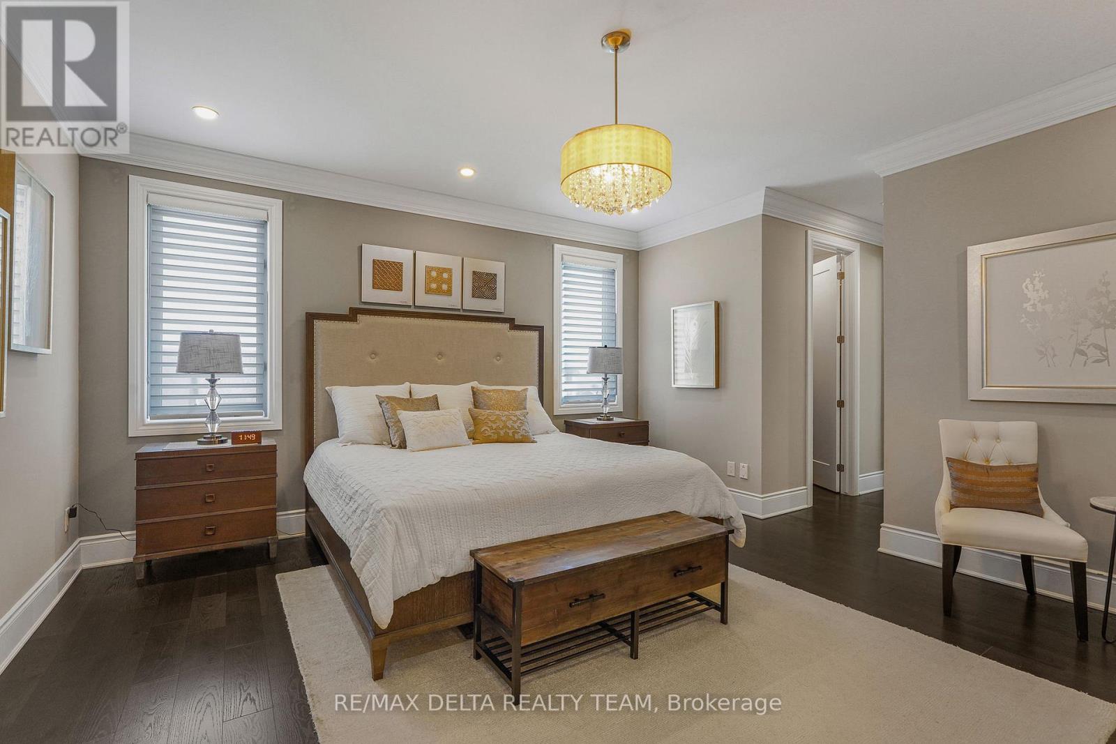 110 SWEETVALLEY DRIVE - 21