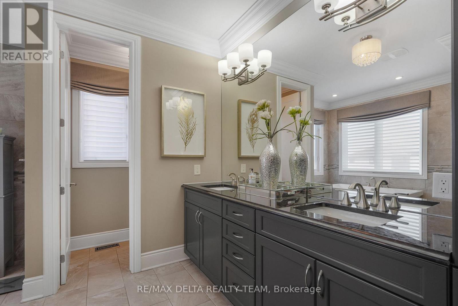 110 SWEETVALLEY DRIVE - 23