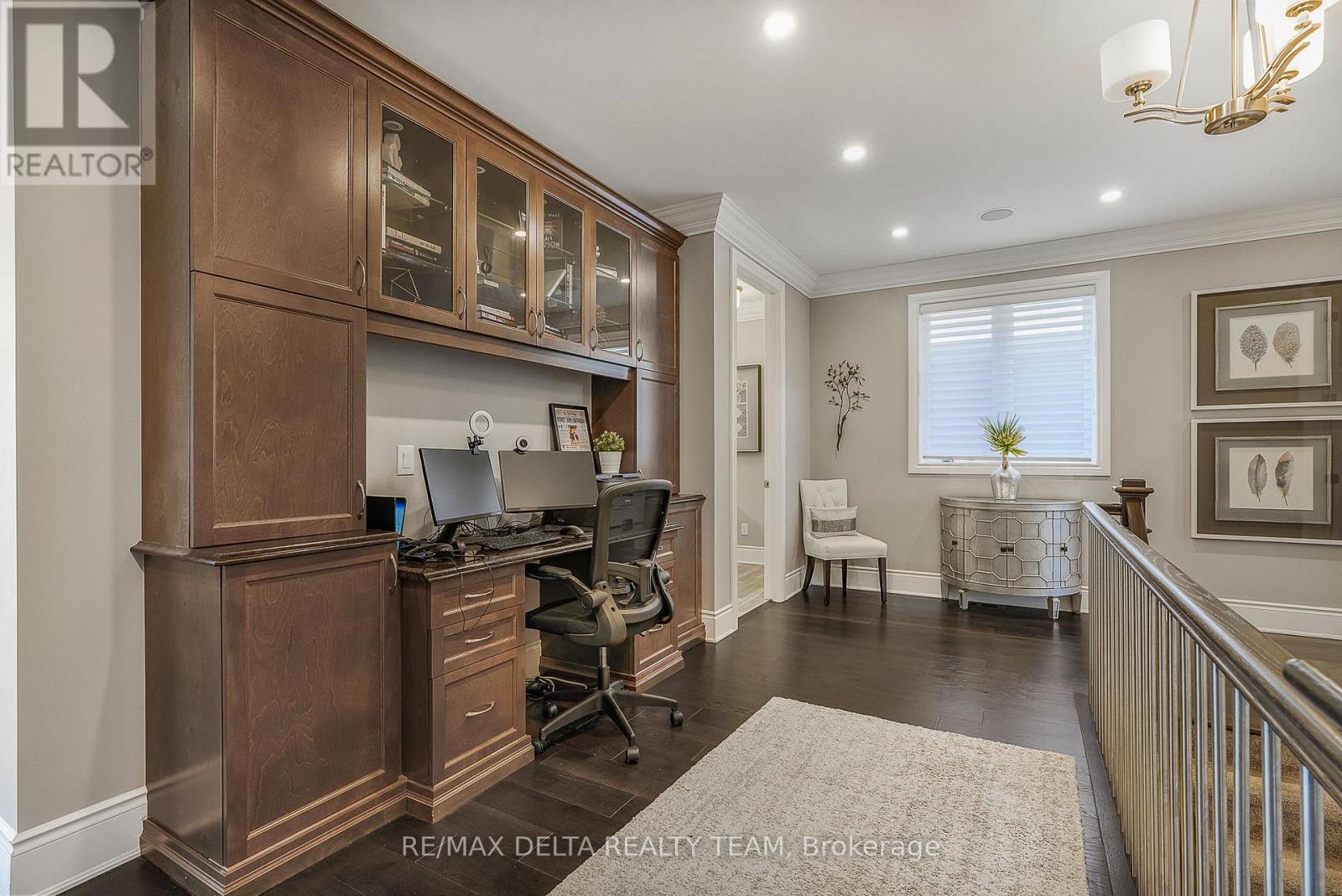 110 SWEETVALLEY DRIVE - 27