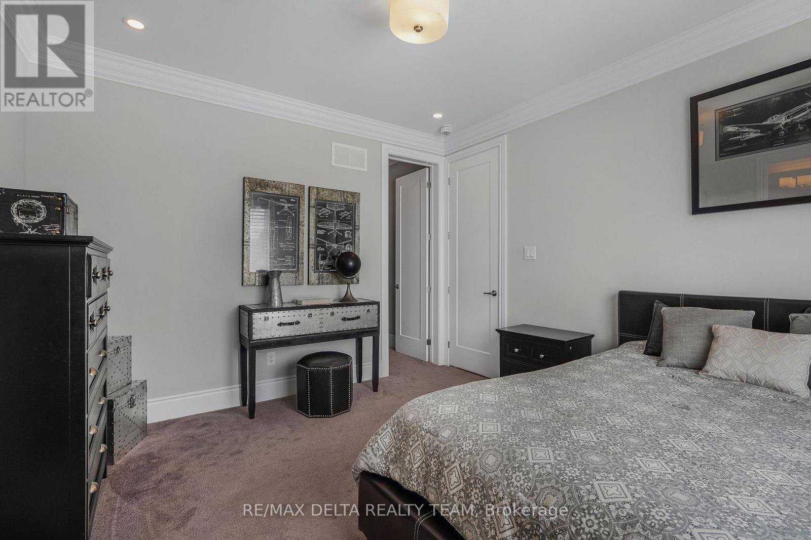 110 SWEETVALLEY DRIVE - 37