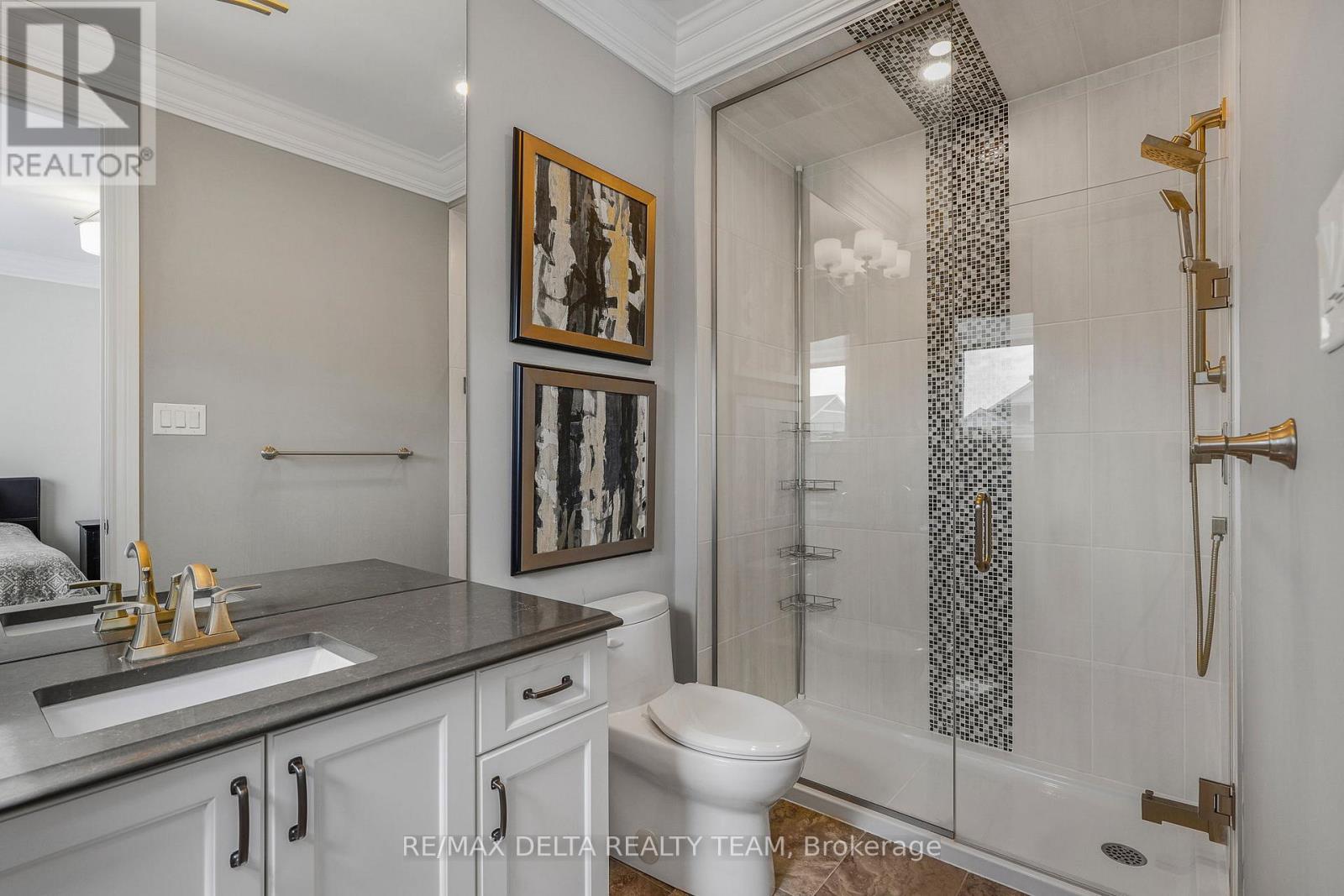 110 SWEETVALLEY DRIVE - 38