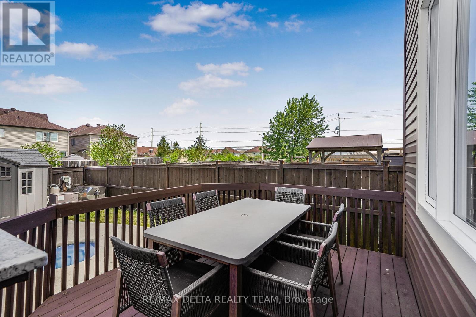 110 SWEETVALLEY DRIVE - 47