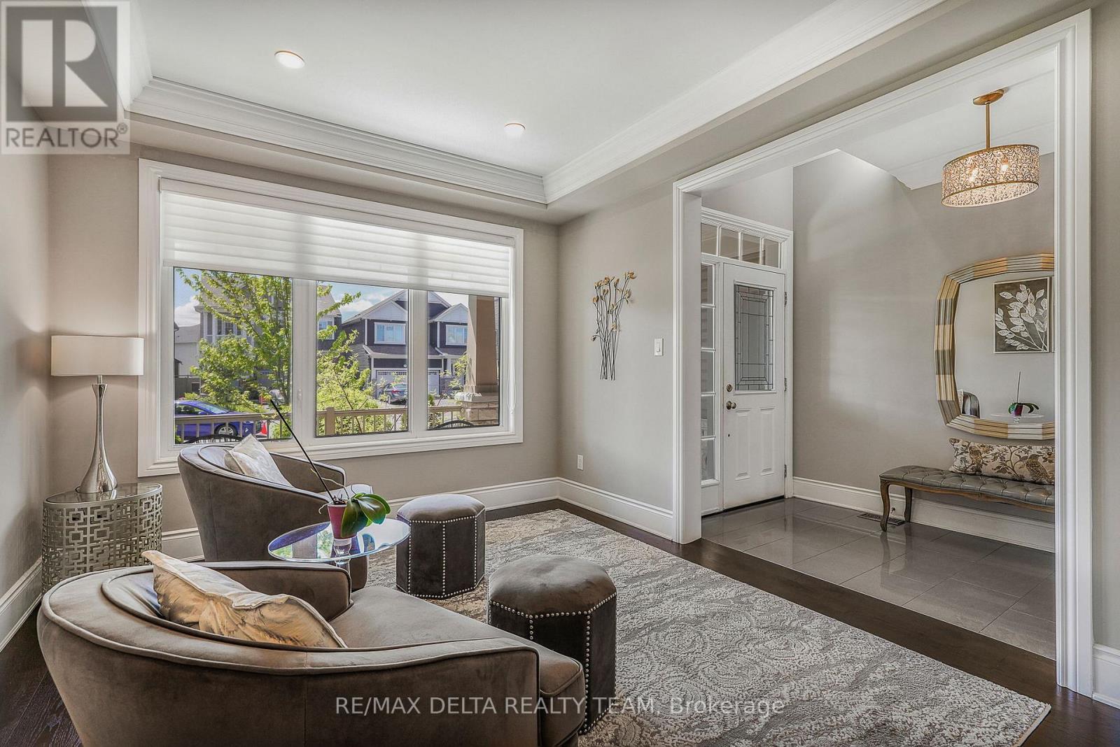 110 SWEETVALLEY DRIVE - 6