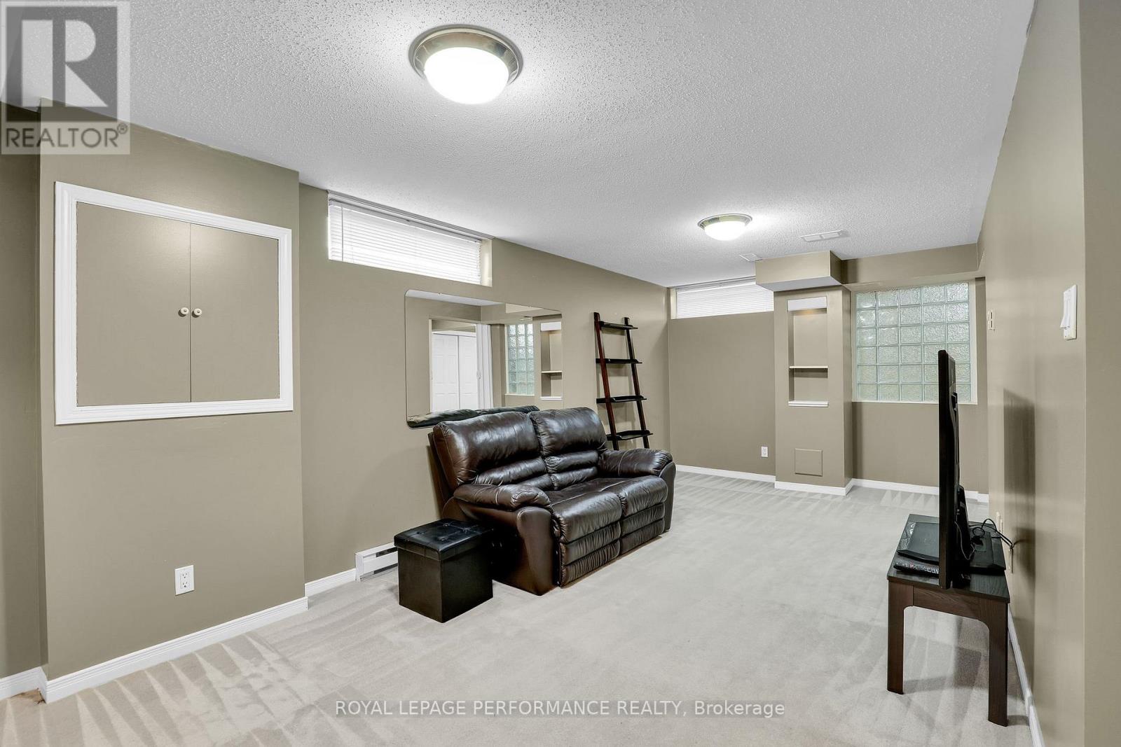 50 PICASSO DRIVE - 30