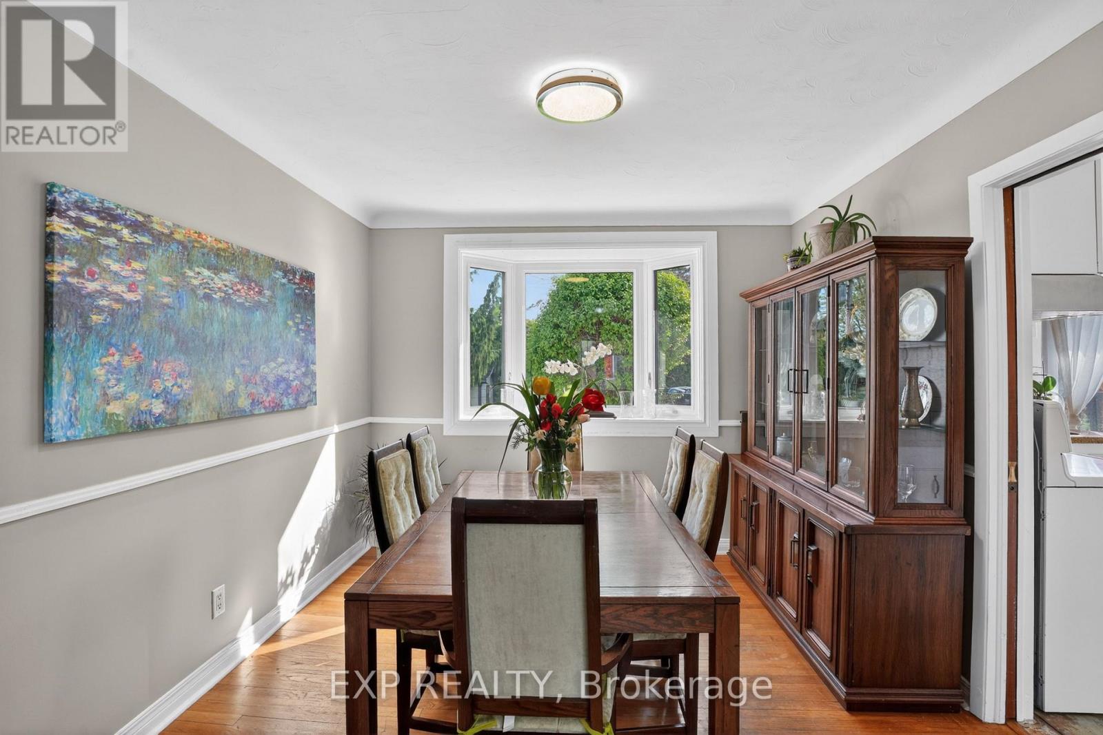 4 WOLMSLEY CRESCENT - 12