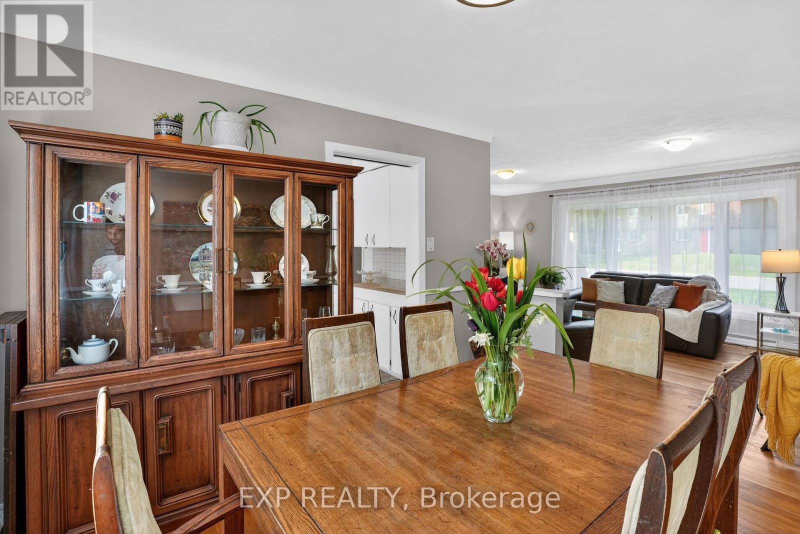 4 WOLMSLEY CRESCENT - 15