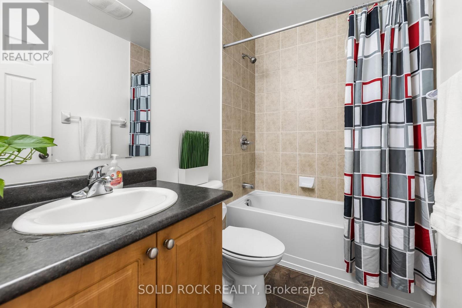 438 HARESFIELD COURT - 19
