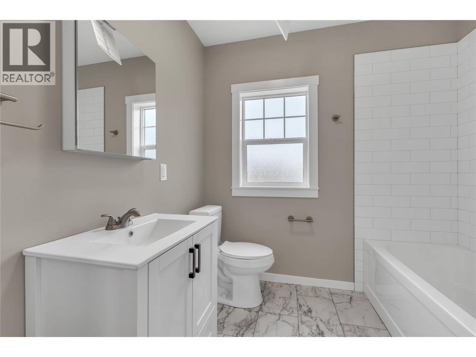 460 Penticton Avenue, Penticton