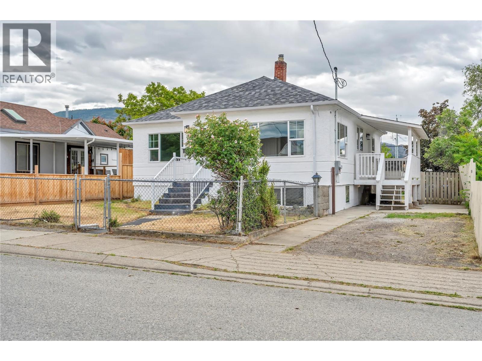 460 Penticton Avenue - 1