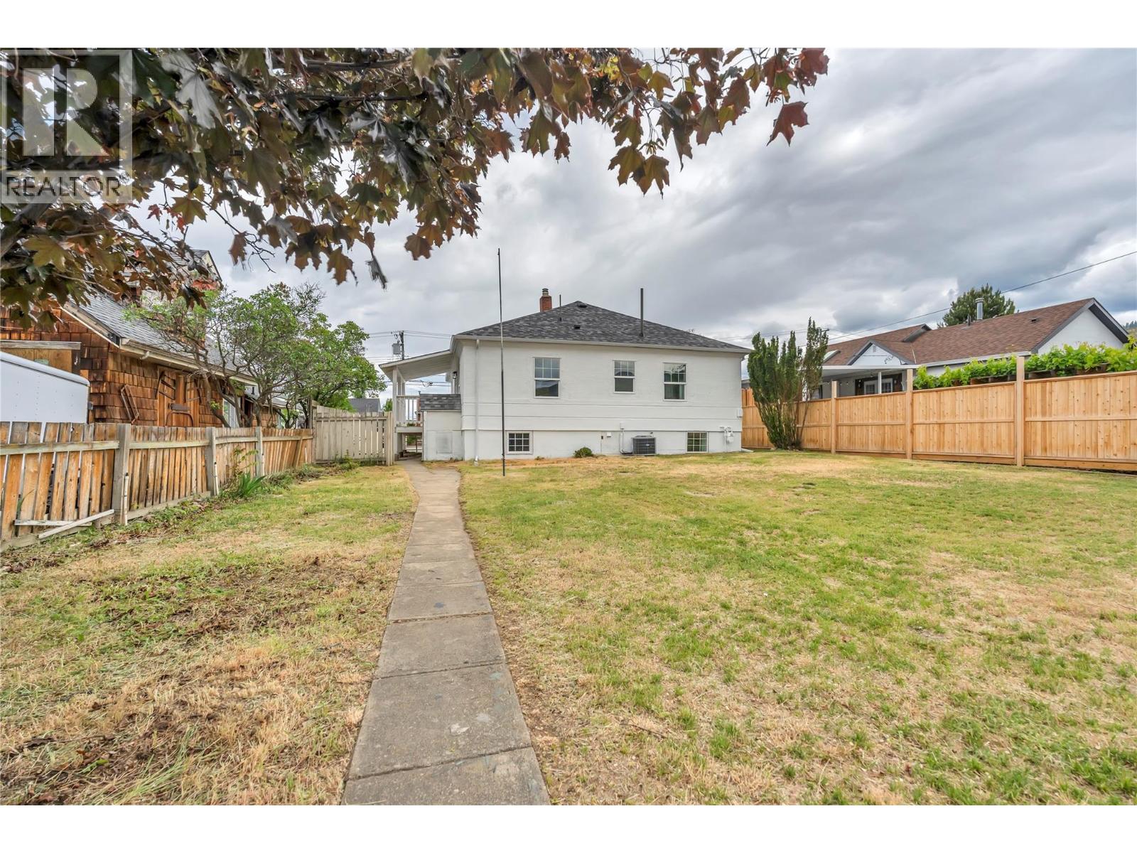 460 Penticton Avenue - 36