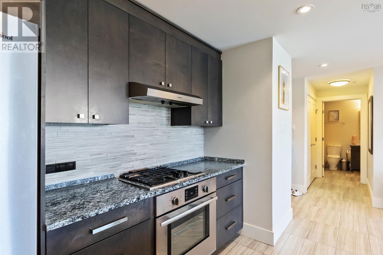 #701 67 Kings Wharf Place - 17
