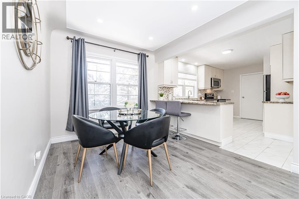 25 HAHN Place Unit# MAIN, Kitchener, Ontario, N2M1R4 — Photo 3