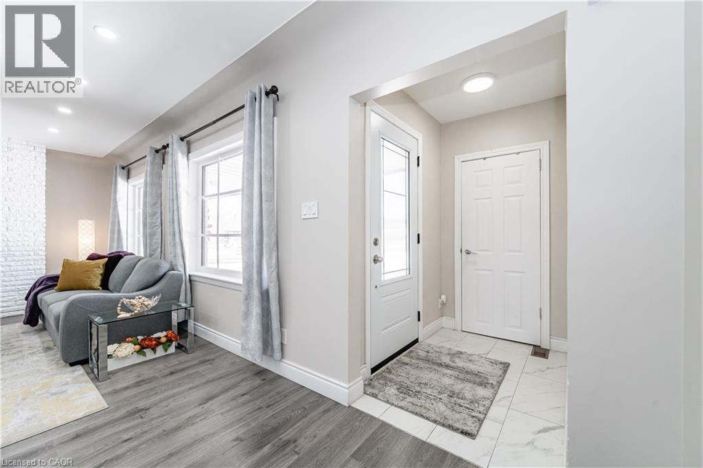 25 HAHN Place Unit# MAIN, Kitchener, Ontario, N2M1R4 — Photo 21
