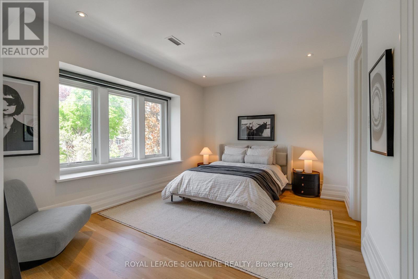 27 TEDDINGTON PARK AVENUE - 22