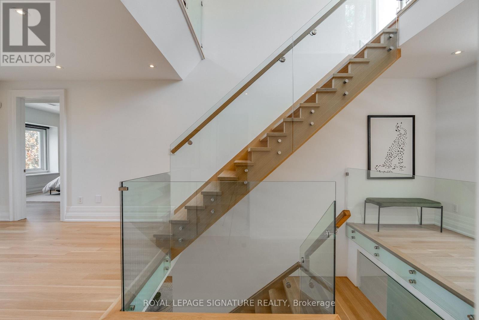 27 TEDDINGTON PARK AVENUE - 27