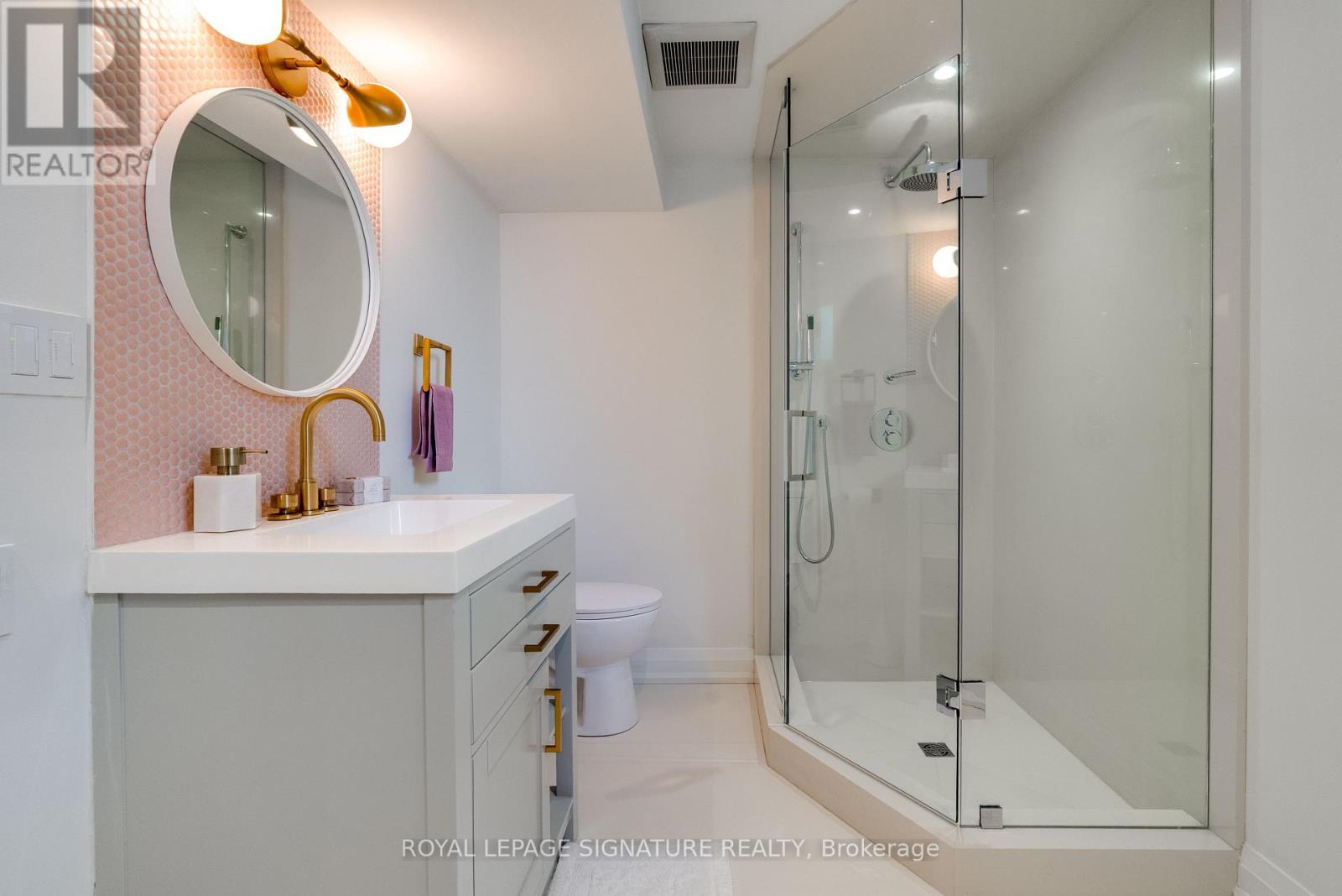 27 TEDDINGTON PARK AVENUE - 41