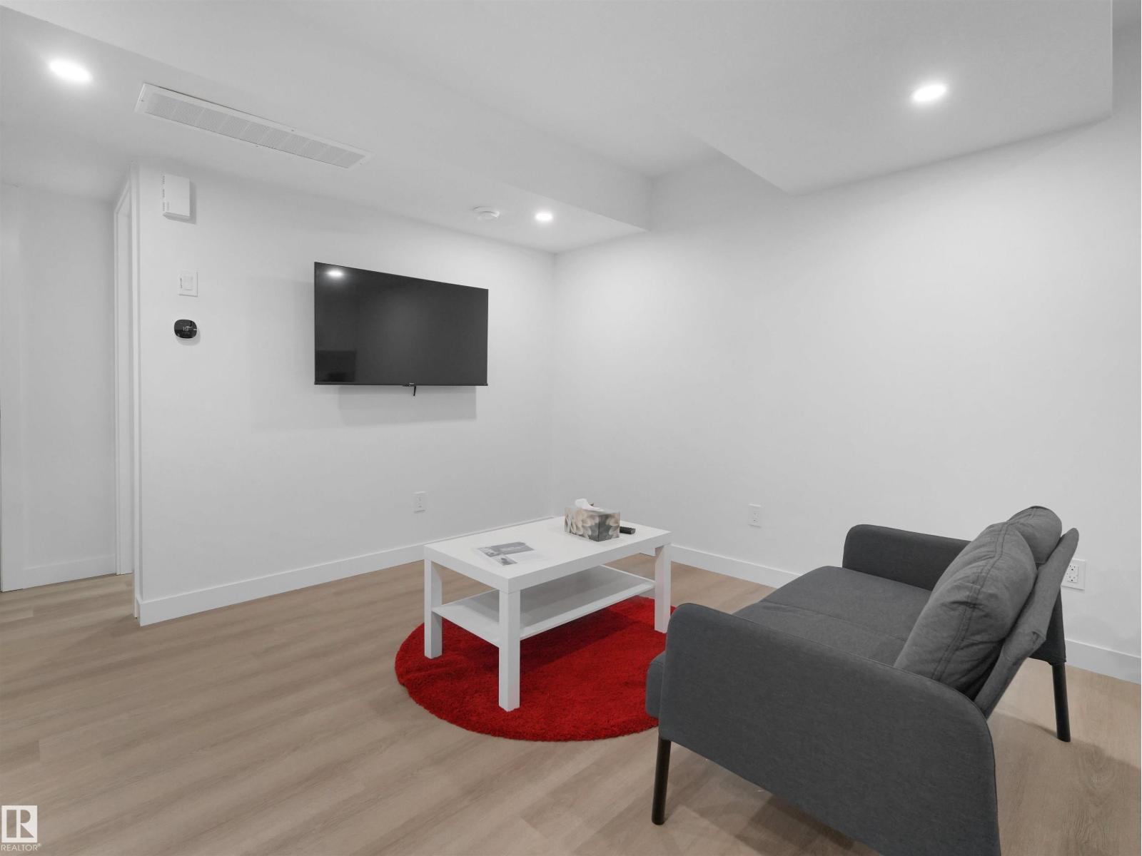16252 19 AV SW - 38