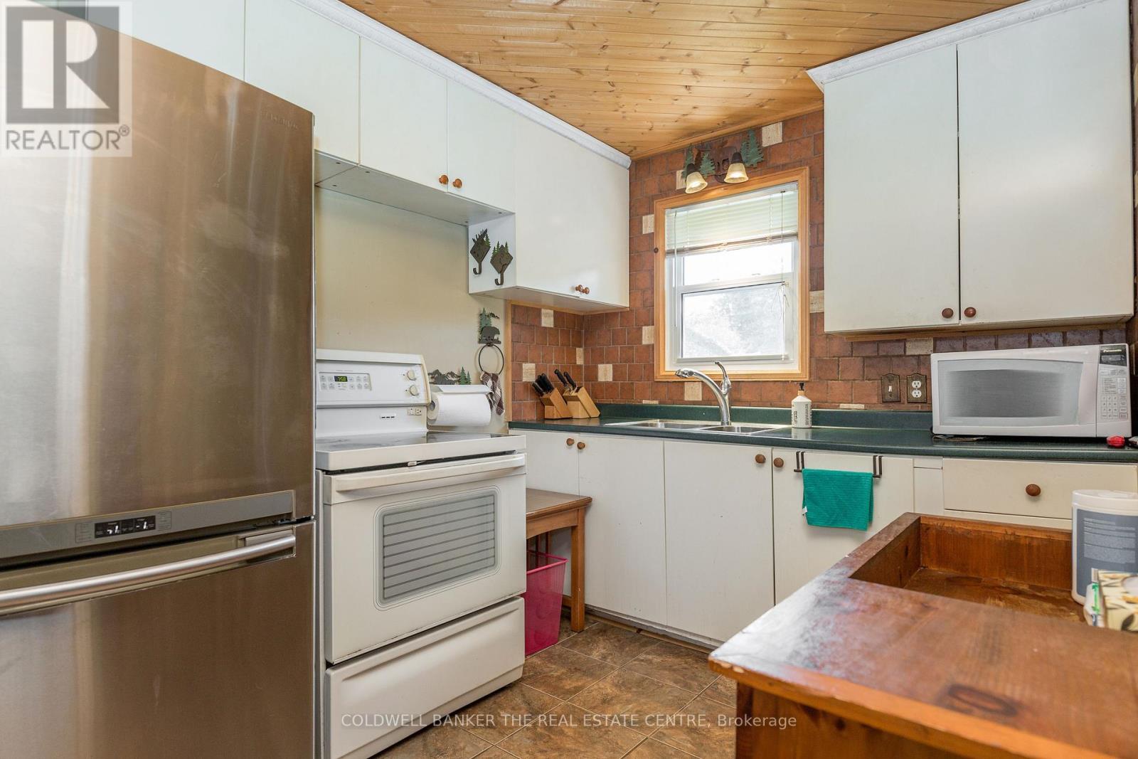 121 MASKINONGE ROAD - 8